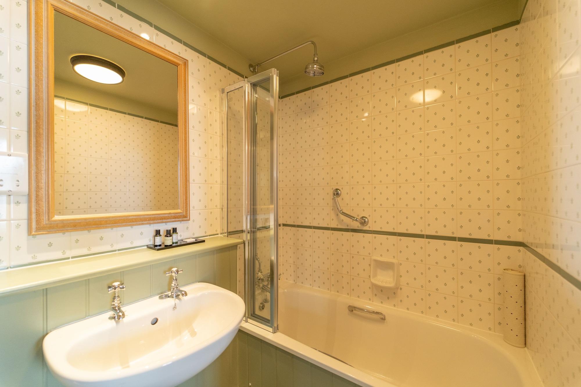The Green Dragon Hotel Hereford Bagian luar foto