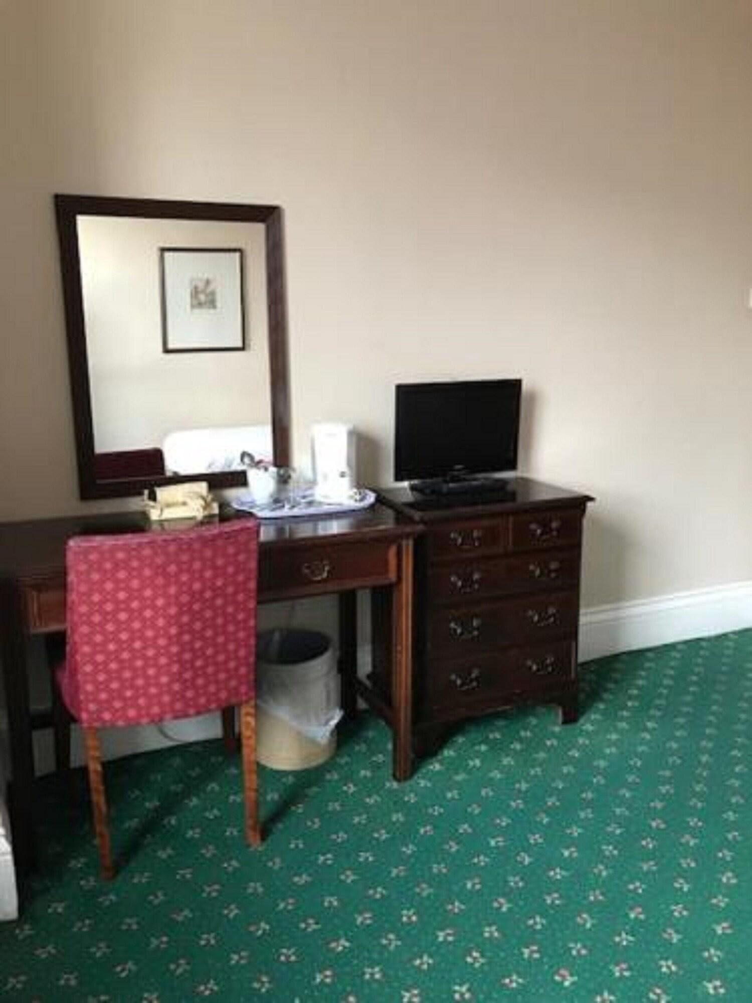 The Green Dragon Hotel Hereford Bagian luar foto