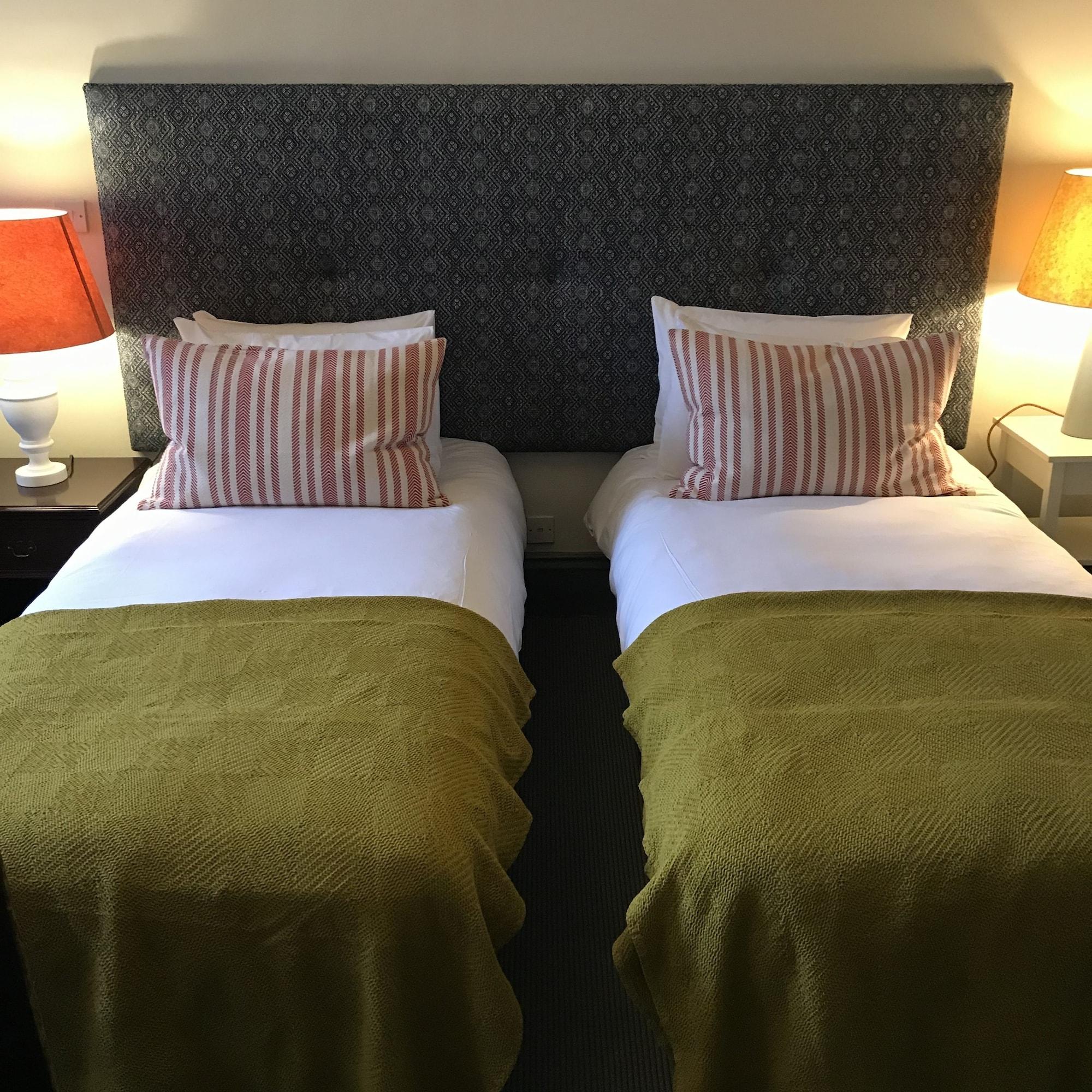 The Green Dragon Hotel Hereford Bagian luar foto