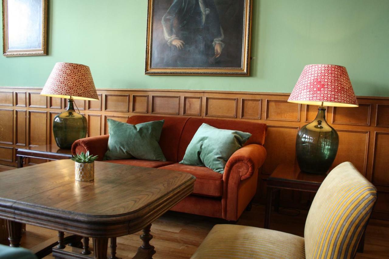 The Green Dragon Hotel Hereford Bagian luar foto